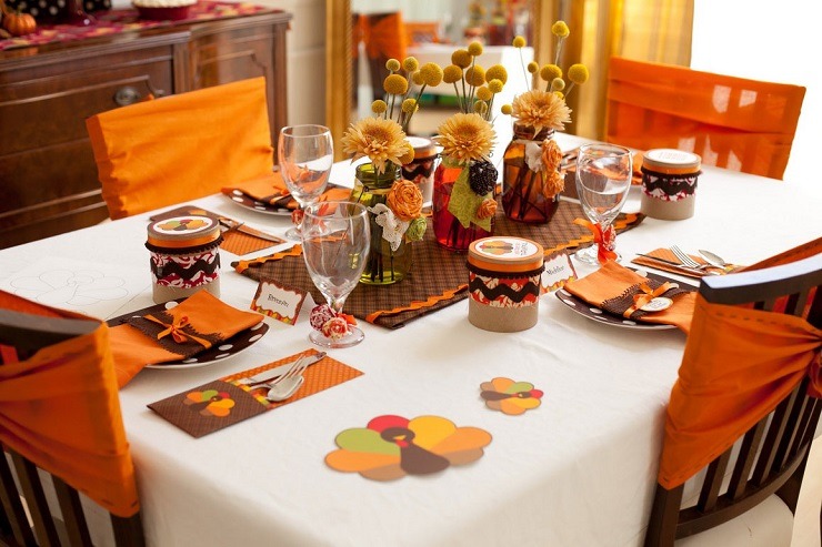 Chic Thanksgiving table decoration
