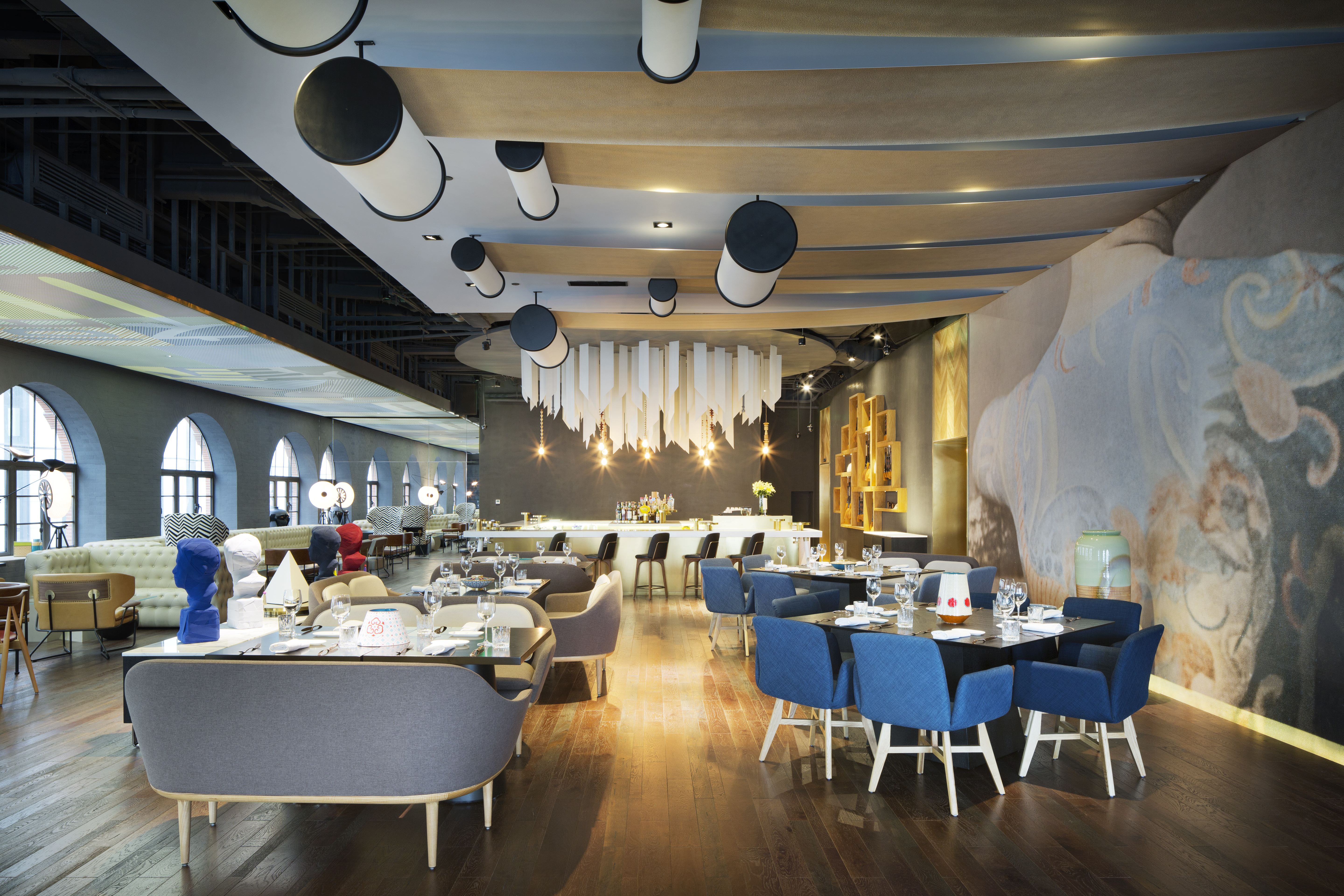 best-interior-designers-thomas-dariel-lady-bund-1st dining area and lounge