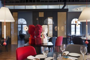 best-interior-designers-thomas-dariel-lady-bund-2nd dining area 2