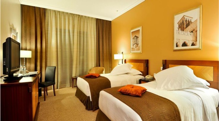 TOP DESIGNERS REYAMI INTERIORS monenpick hotel2
