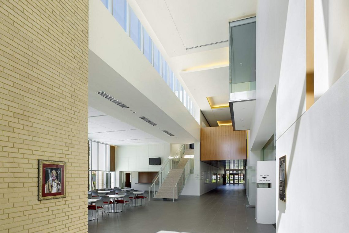 top-architects-craig-applegath-gallery-newman-111