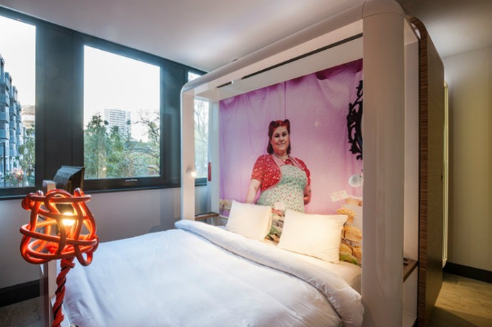 Incredible Top Interior Design Hotels to Celebrate New Year's Eve➤ Discover the season's newest designs and inspirations. Visit us at www.bestinteriordesigners.eu #bestinteriordesigners #topinteriordesigners #bestdesignprojects @BestID
