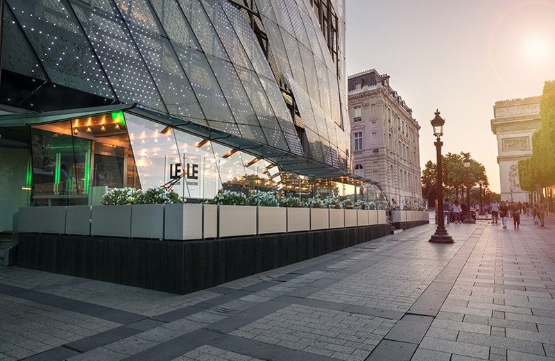 Discover The Modern Chic Brasserie in Paris Designed By Tom Dixon - Best Interior Designers - Top Interior Designers - World's Best Interior Designers - Discover the season's newest designs and inspirations. Visit Best Interior Designers! #bestinteriordesigners #TomDixon #TopInteriorDesigners @BestID