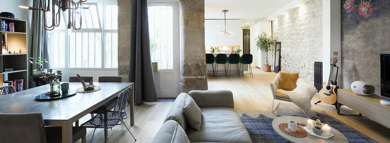 Be Amazed By This Parisian Modern Home Makeover By Studio 10surdix ➤Discover the season's newest designs and inspirations. Visit Best Interior Designers! #bestinteriordesigners #topinteriordesigners #bestdesignprojects #interiordesignideas @BestID