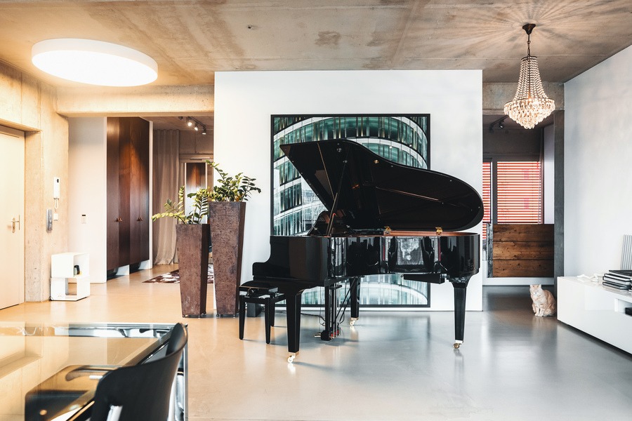 piano living room