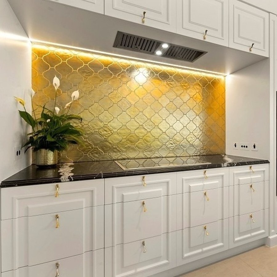 Elegant Kitchen Design With Yellow Backsplash