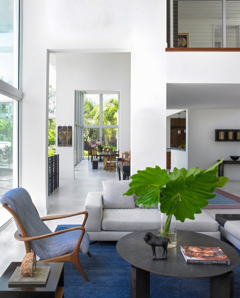 Simple Living Room Design