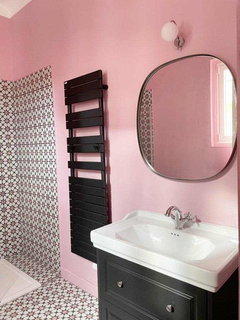 Pink Wall Bathroom Design Olivier Francheteau
