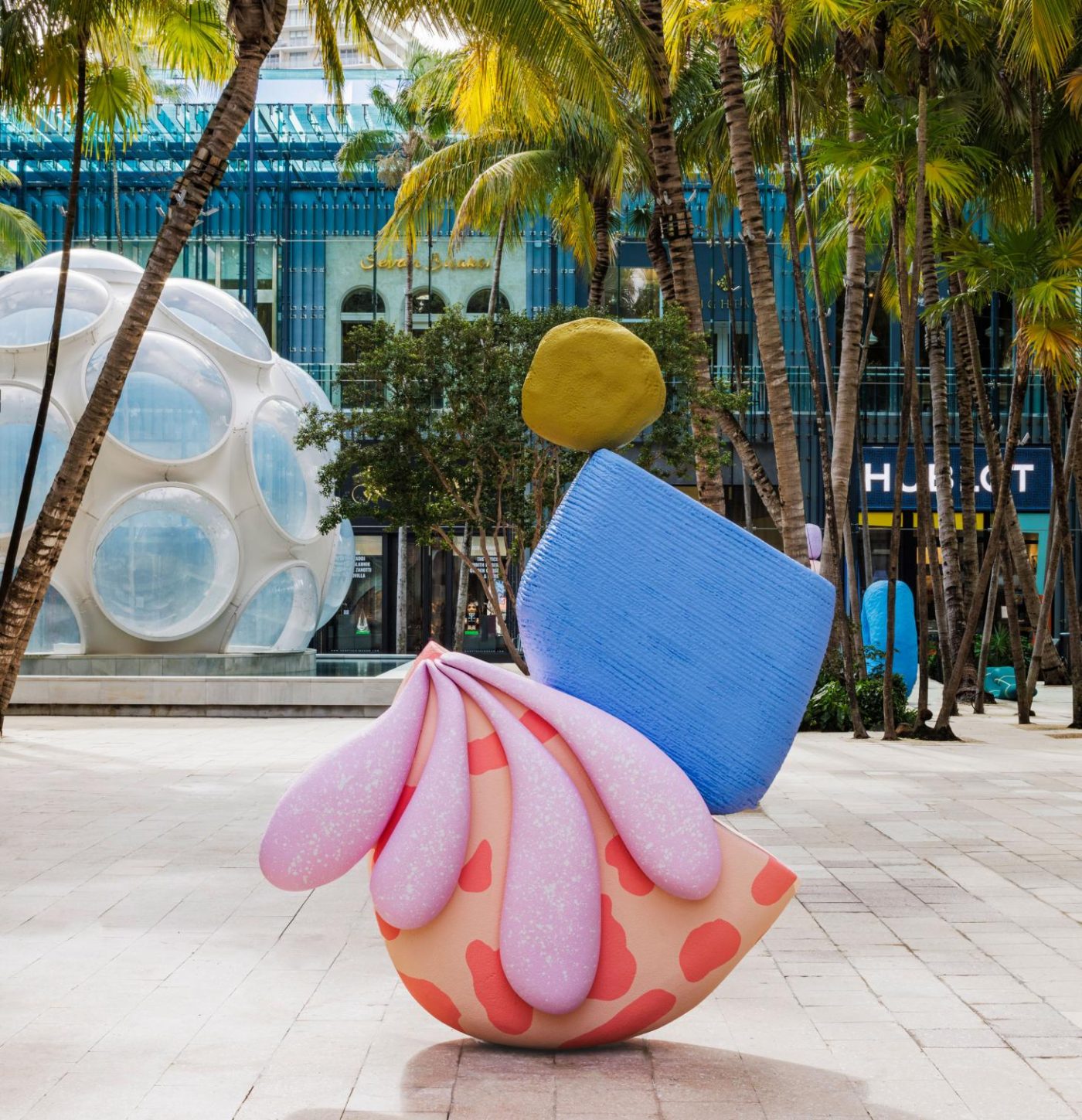 Design Miami 2021 Statue